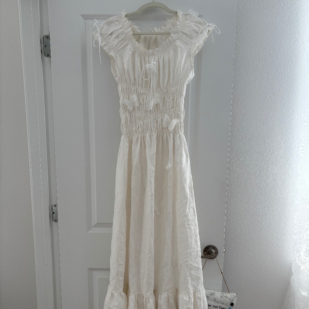 NWT MATERNITY LINEN DRESS WITH BUTTERFLY APPLIQUE DRESS